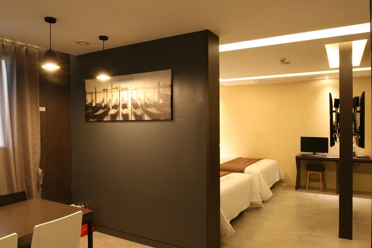Hotel Asiad Incheon 3*,